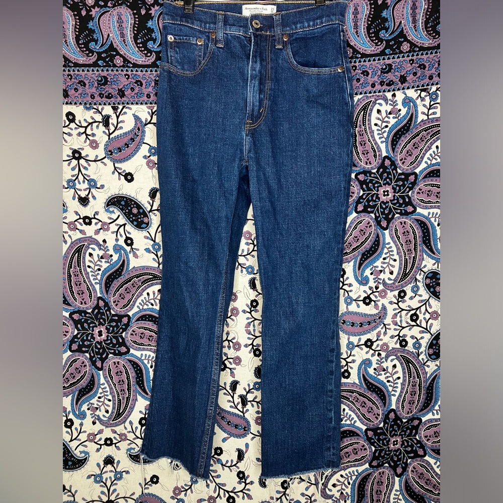 Abercrombie & Fitch Ankle Straight Ultra High rise jeans 25